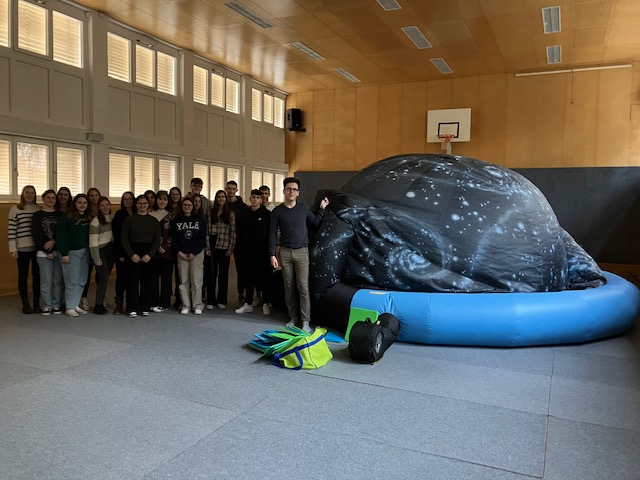Mobiles Planetarium 
