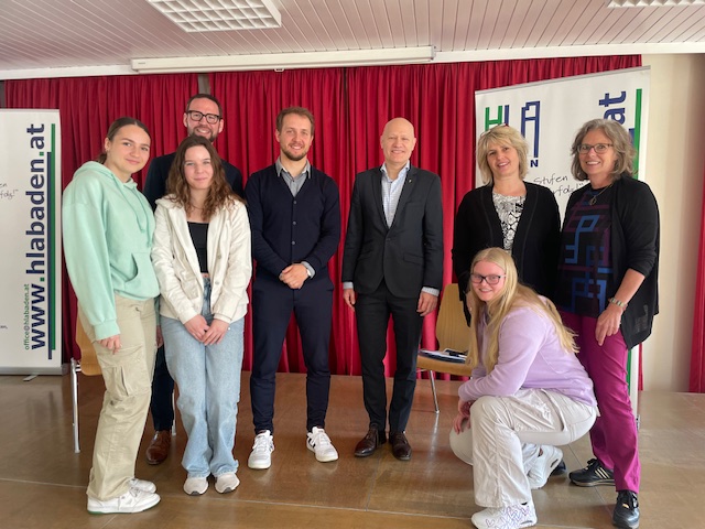 Besuch des Superintendenten Matthias Geist in der HLA Baden