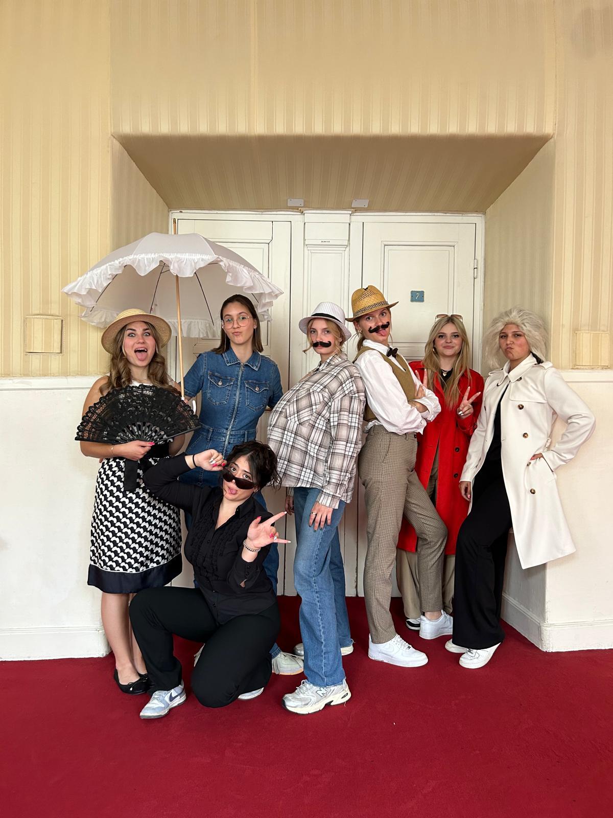 „Alles Theater“ – eine szenische Lesung in der Bühne Baden